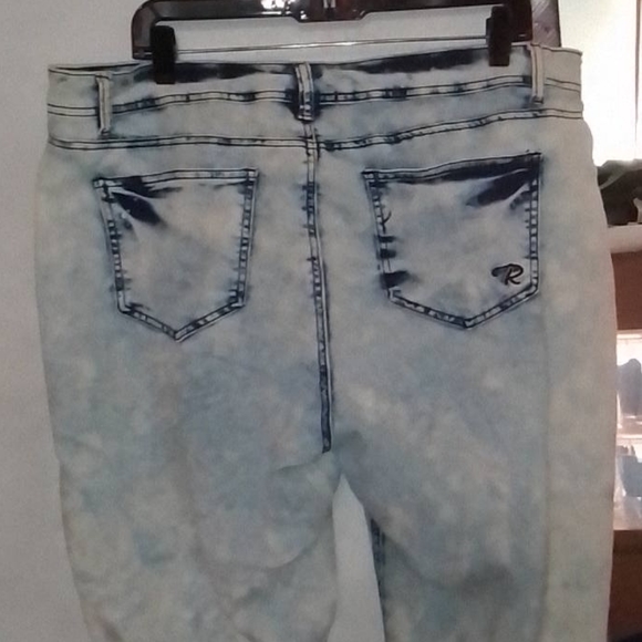 "Acid Washed" Denim - Picture 2 of 6